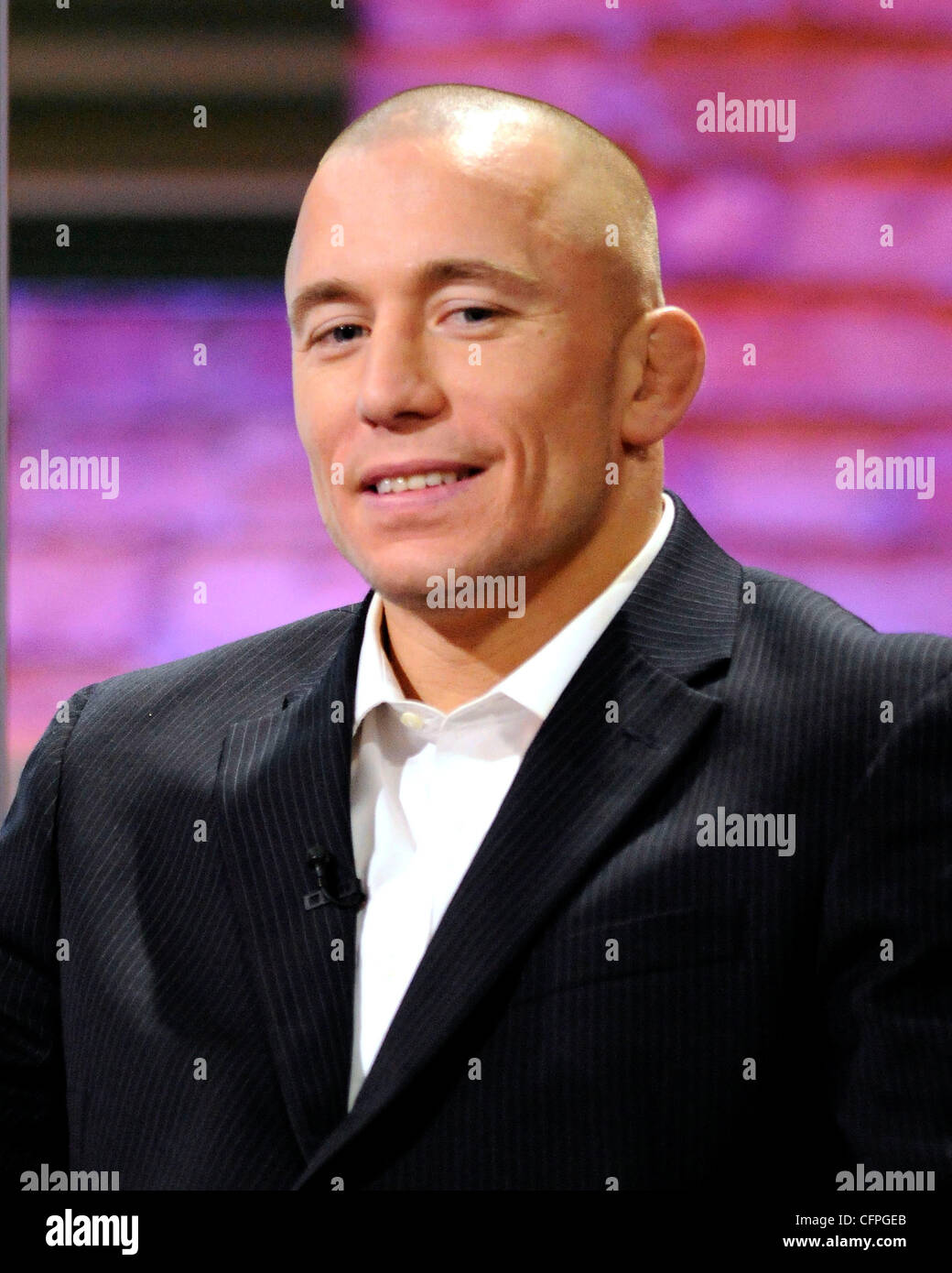 UFC Welterweight Champion Georges St-Pierre aka SPG sulla TVC è la Marilyn Denis Show. Toronto, Canada - 08.02.11 Foto Stock