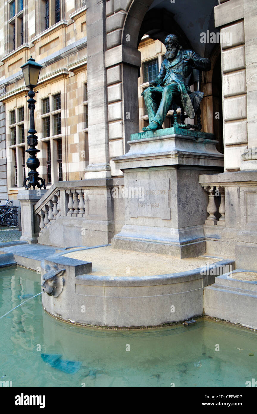 Belgio, Anversa, Hendrik Conscienceplein Fontana Foto Stock