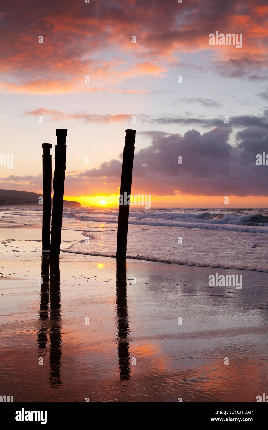 Sunrise a St Clair Beach, Dunedin, Otago, Nuova Zelanda. Foto Stock