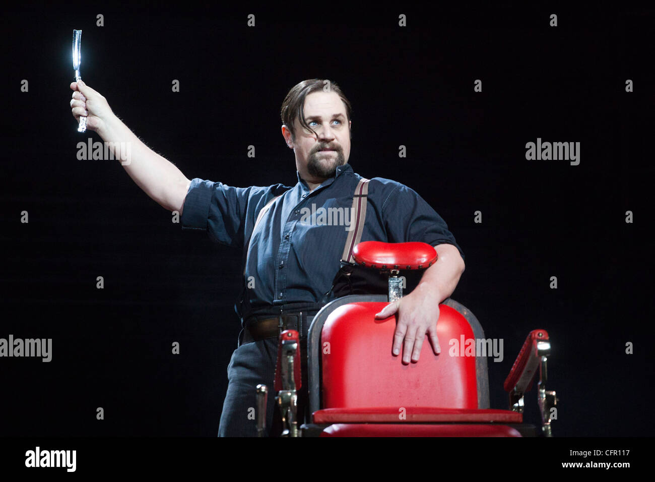 Sweeney Todd - Il barbiere demonio di Fleet Street, Adelphi Theatre, Strand, Londra interpretato da Michael Ball Foto Stock