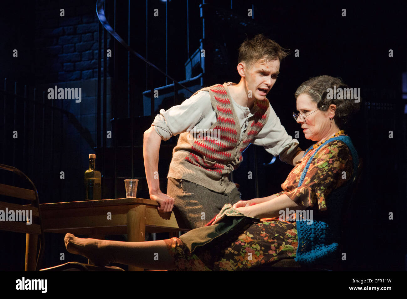 Sweeney Todd - Il barbiere demonio di Fleet Street, Adelphi Theatre, Strand, Londra con James McConville e Imelda Staunton Foto Stock