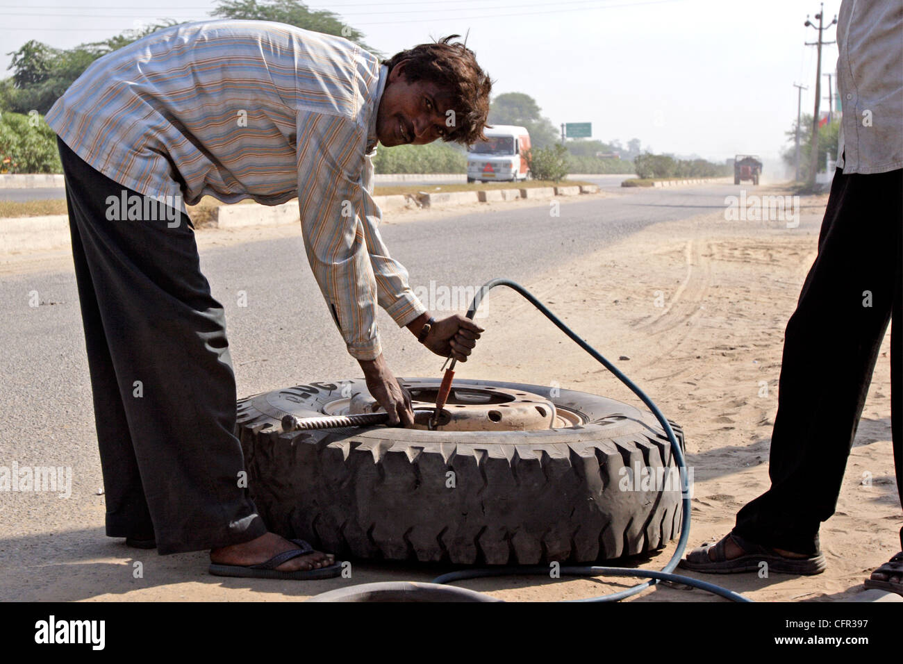Percance en la carretera. Il Rajasthan. India. Foto Stock