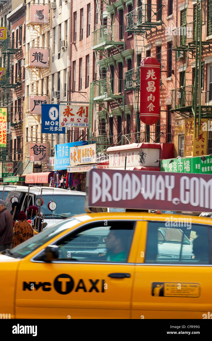 Scena di strada in China Town, Manhattan, New York, New York, Stati Uniti d'America, America del Nord Foto Stock