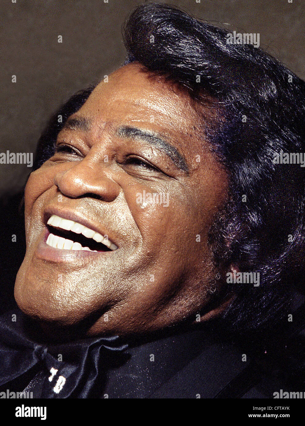 Dic 26, 2006; Miami Beach, FL, Stati Uniti d'America; leggendario cantante James Brown muore all'età 73 in Atlanta, Georgia. La dinamica, pompadoured "Padrino di anima; la cui voce raspatura e ritmi rivoluzionario ha fatto di lui un fondatore della rap, funk e discoteca, morì presto lunedì mattina di Natale, 2006. Nella foto: 2 agosto Foto Stock