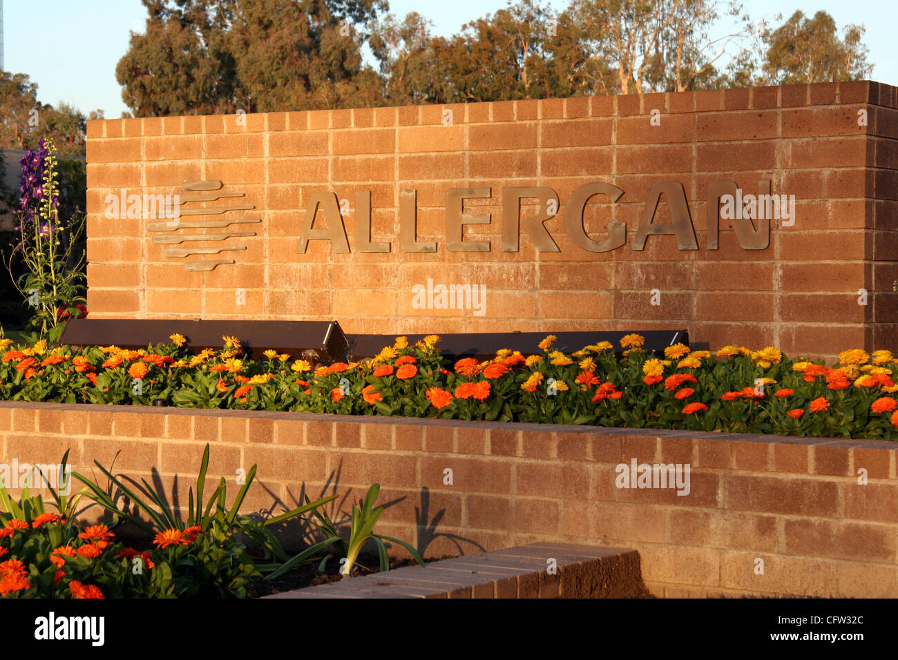 Feb 02, 2007; Irvine, CA, Stati Uniti d'America; Allergan, Inc. con sede a Irvine, California, è un global società produttrice di specialità farmaceutiche che sviluppa e commercializza prodotti innovativi per la cura degli occhi, neuromodulator, cura della pelle e di altri mercati specialistici. In aggiunta alla sua scoperta di svluppo Foto Stock