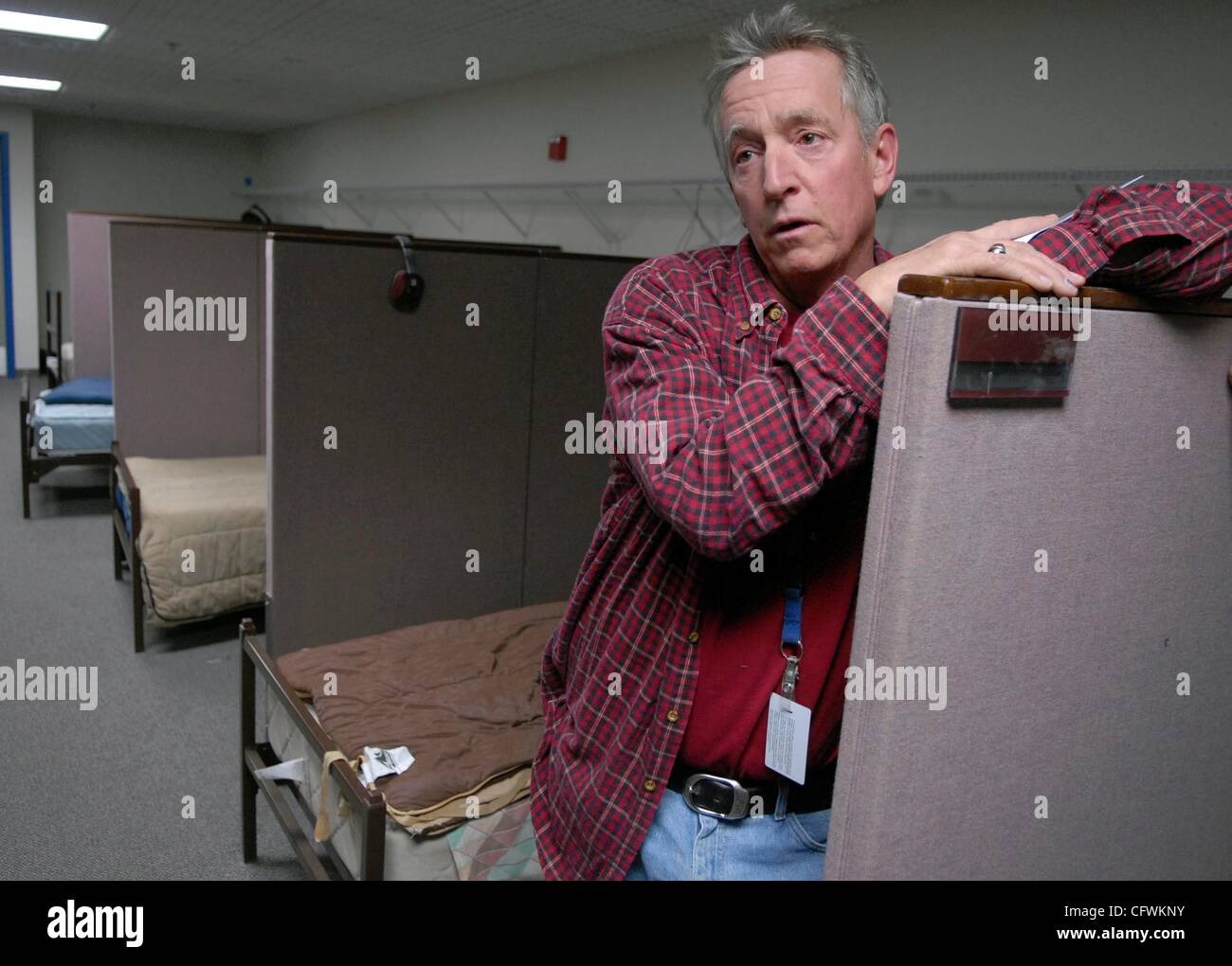 Feb 24, 2007 - Bloomington, MN, Stati Uniti - il Minneapolis St Paul Airport si prepara per la venuta della tempesta di neve. JOHN AGGER è un veterano aratro operatore ed è visibile in una stanza a castello dove egli riposerà tra turni di aratura. (Credito Immagine: © Richard Sennott/Minneapolis Star Tribune/ZUMA Premere) RESTRIC Foto Stock Feb 24, 2007 - Bloomington, MN, Stati Uniti - il Minneapolis St Paul Airport si prepara per la venuta della tempesta di neve. JOHN AGGER è un veterano aratro operatore ed è visibile in una stanza a castello dove egli riposerà tra turni di aratura. (Credito Immagine: © Richard Sennott/Minneapolis Star Tribune/ZUMA Premere) RESTRIC Foto Stock