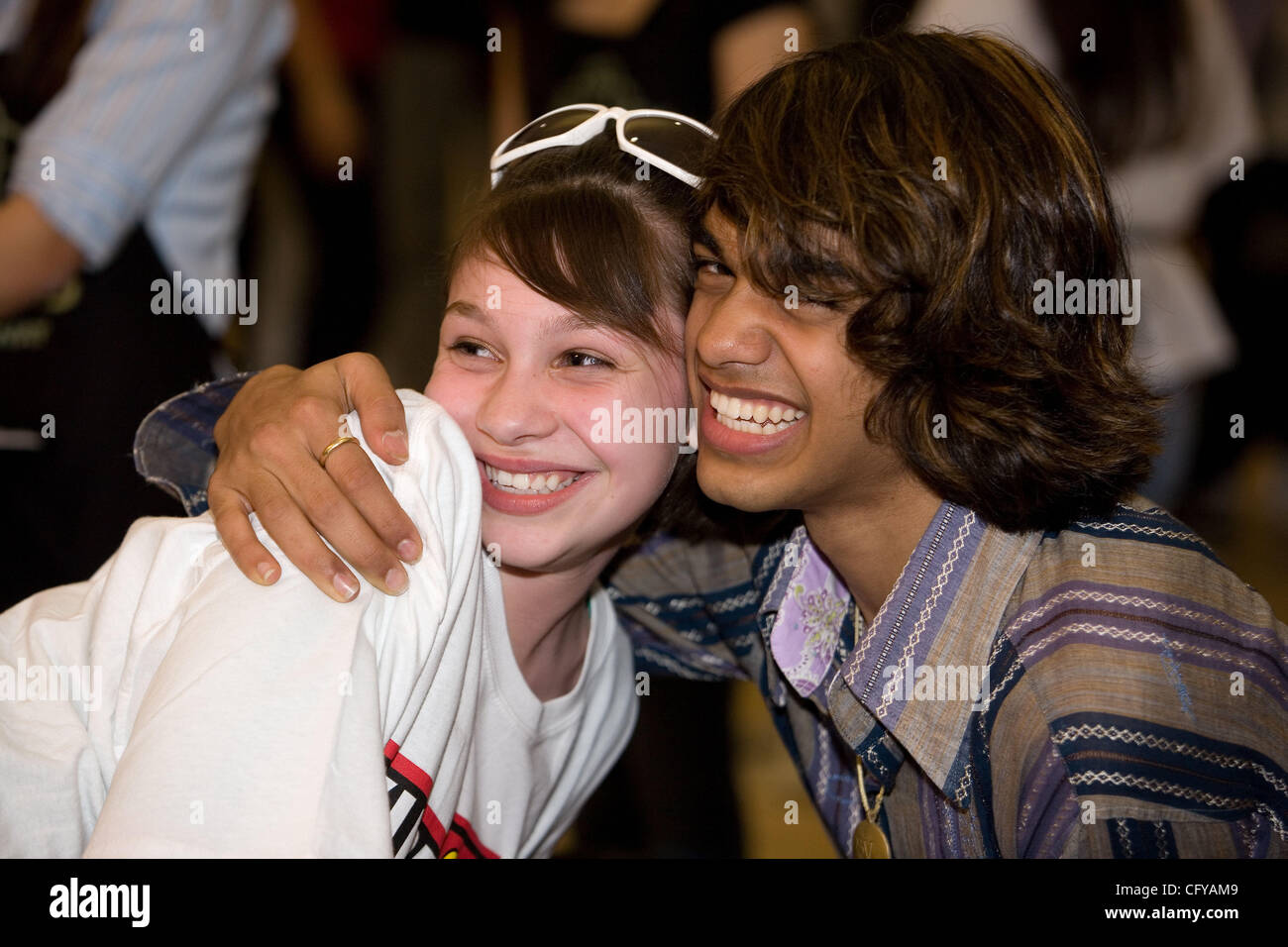 American Idol concorrente Sanjaya Malakar ritorna alla casa del Federal Way,WA. Egli è accolto con un benvenuto heros, presso il cortile al Commons un centro commerciale locale. Da stazioni radio locali, al Sindaco della città Michael Park. Giovani e vecchi girare fuori per cercare di intravedere il 'star'. Quando viene chiesto wh Foto Stock