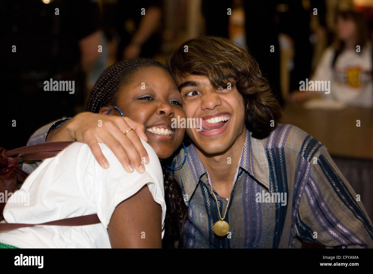 American Idol concorrente Sanjaya Malakar ritorna alla casa del Federal Way,WA. Egli è accolto con un benvenuto heros. Da stazioni radio locali, al Sindaco della città Michael Park. Giovani e vecchi girare fuori per cercare di intravedere il 'star'. Quando viene chiesto di specificare chi ha avuto l'idea di inserire l'idolo americano. Sanja Foto Stock