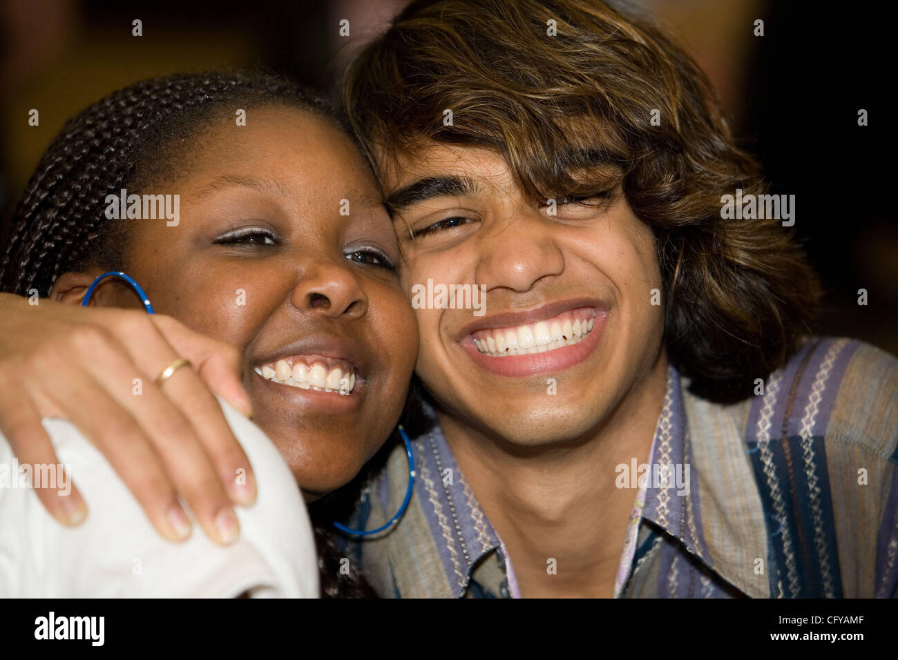 American Idol concorrente Sanjaya Malakar ritorna alla casa del Federal Way,WA. Egli è accolto con un benvenuto heros. Da stazioni radio locali, al Sindaco della città Michael Park. Giovani e vecchi girare fuori per cercare di intravedere il 'star'. Quando viene chiesto di specificare chi ha avuto l'idea di inserire l'idolo americano. Sanja Foto Stock