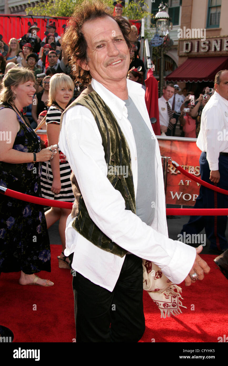 19 maggio 2007 - Anaheim, CA, Stati Uniti d'America - musicista Keith Richards dei Rolling Stones in prima mondiale di "Pirati dei Caraibi: Ai mondi fine" tenutasi presso il Disneyland di Anaheim. (Credito Immagine: © Lisa O'Connor/ZUMA Press) Foto Stock