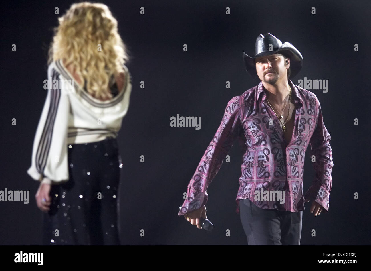 Tim McGraw e Faith Hill eseguire durante il loro 'Soul 2 anima 2007 Tour' ad Arco Arena lunedì notte. Il Sacramento Bee/ Anne Chadwick Williams/ Agosto 6, 2007 Foto Stock
