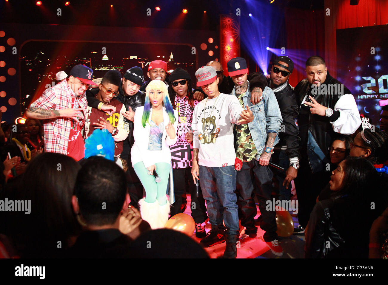 Cory Gunz, Lil Twist, Gudda Gudda, Nicki Minaj, Jae Millz, Lil Chuckee, uccello uomo, Bow Wow, Tyga, Mack Maine scommessa del '106 e Park' New Years Eve show New York City, Stati Uniti d'America - 31.12.10 Foto Stock