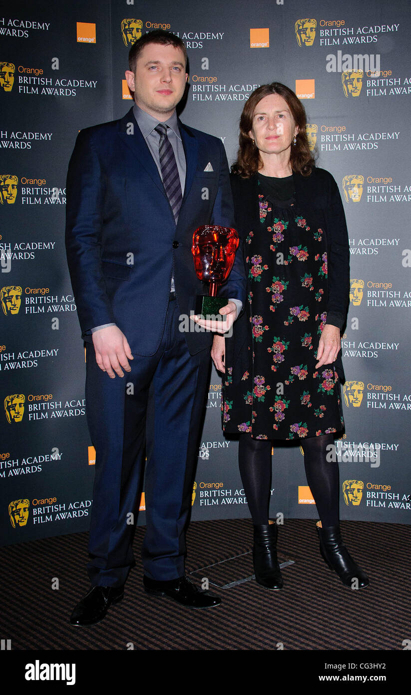 Orange Mercoledì Rising Star membro della giuria Ben Drew (aka Plan B) e giuria sedia Fiona Dwyer La Orange Rising Star Award nominee annuncio presso la sede centrale di BAFTA. Questo anno di finalisti sono Gemma Arterton, Andrew Garfield, Tom Hardy, Aaron Johnson e Emma Foto Stock