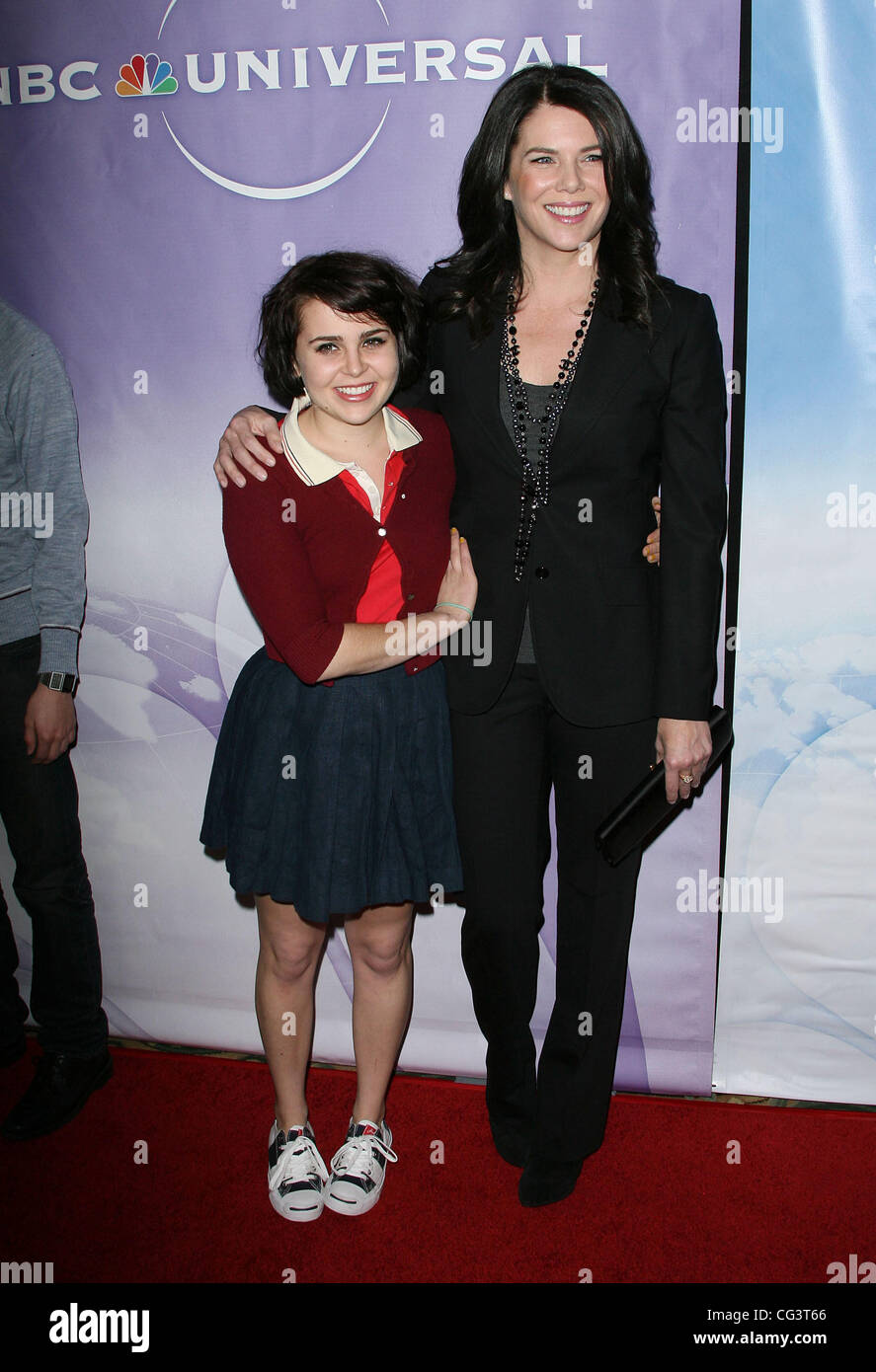 Mae Whitman e Lauren Graham NBC Universal 2011 Inverno TCA Press Tour All-Star Party tenuto al The Langham Huntington Hotel Pasadena, California - 13.01.11 Foto Stock