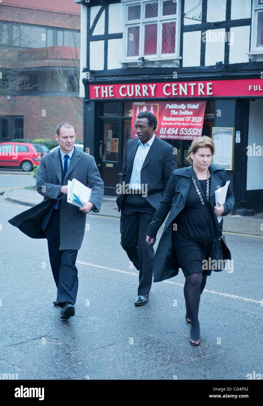 Linford Christie lascia High Wycombe Corte oggi dopo un'audizione relativa ad una carica di guida pericolosa. Egli ha negato il conteggio e inserire il suo appello il 9 marzo, quando egli è dovuta tornare a Aylesbury Crown Court, prima che il caso teste a Buckingh prova Foto Stock