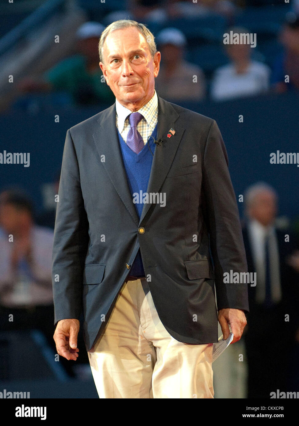 Il 27 agosto 2012. 27.08.2012. New York, Stati Uniti d'America. Il sindaco Michael Bloomberg durante la cerimonia di apertura durante gli US Open Tennis torneo di Billie Jean King National Tennis Center in Flushing, New York. Foto Stock