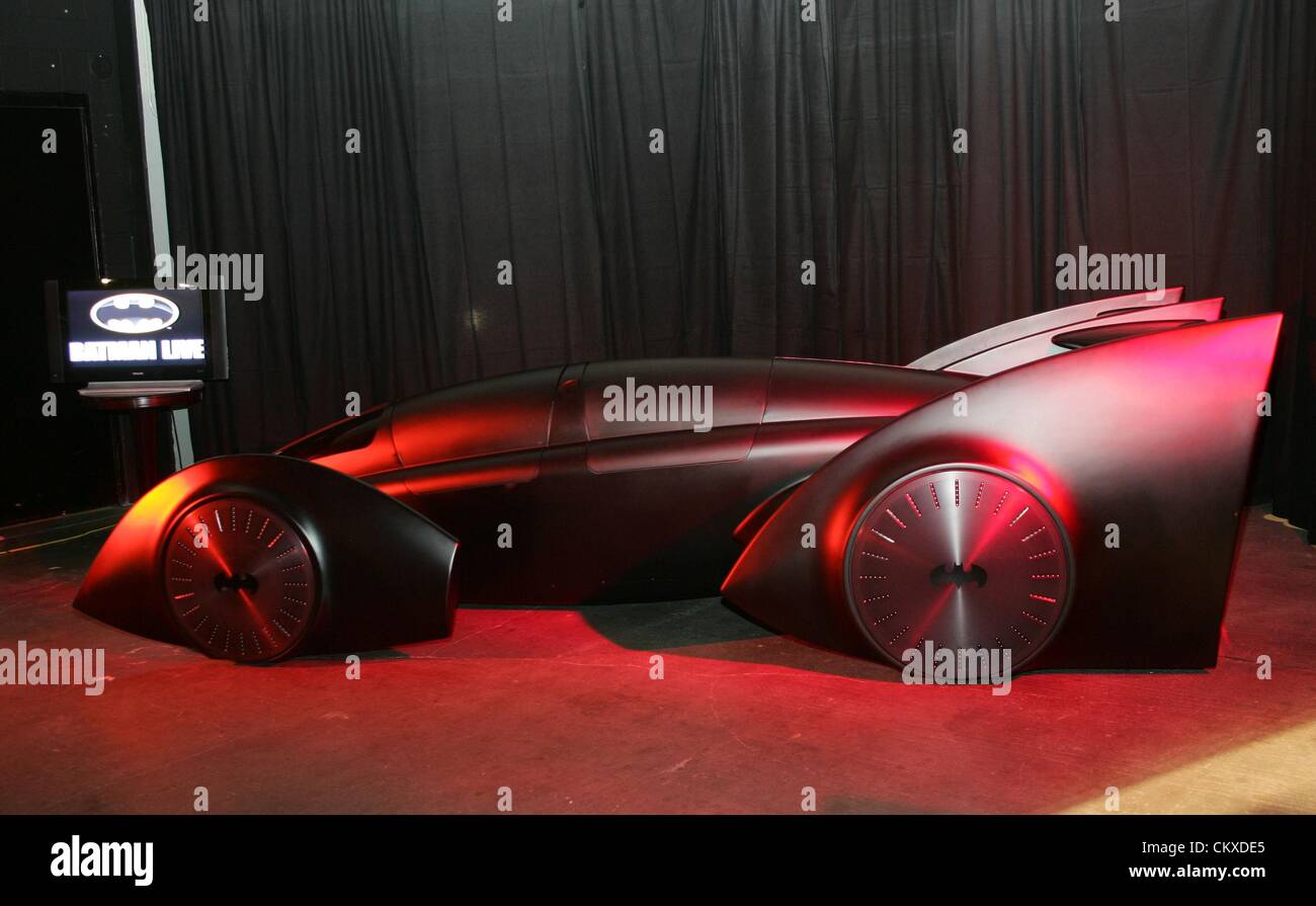 Il 27 agosto 2012. La Batmobile presso gli arrivi per la Batmobile debutta a Las Vegas, COX Pavilion Tunnel, Las Vegas NV. Foto di: James Atoa/Everett raccolta/Alamy Live News Foto Stock