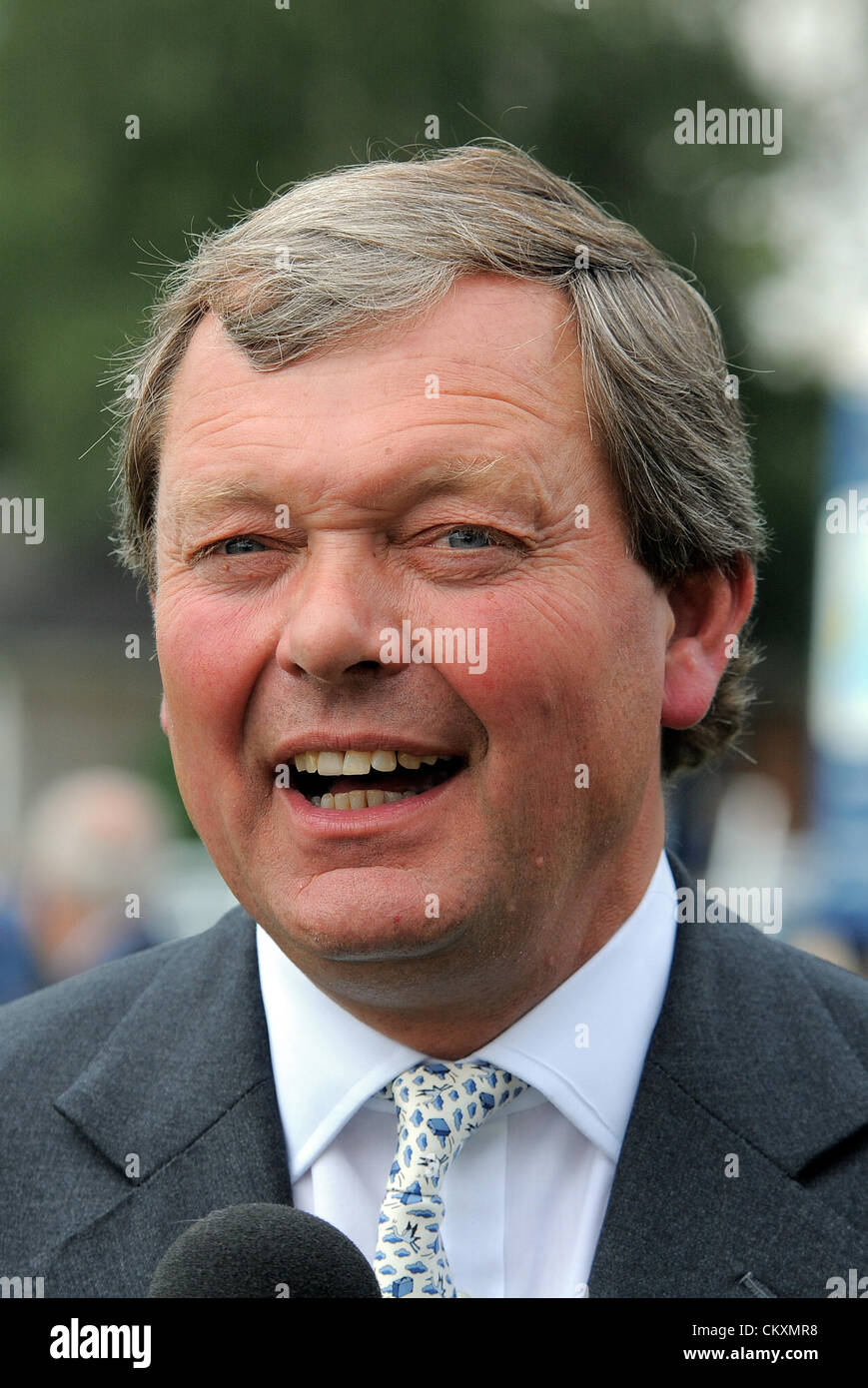 WILLIAM HAGGAS TRAINER IPPODROMO DI YORK YORK INGHILTERRA 25 Agosto 2012 Foto Stock