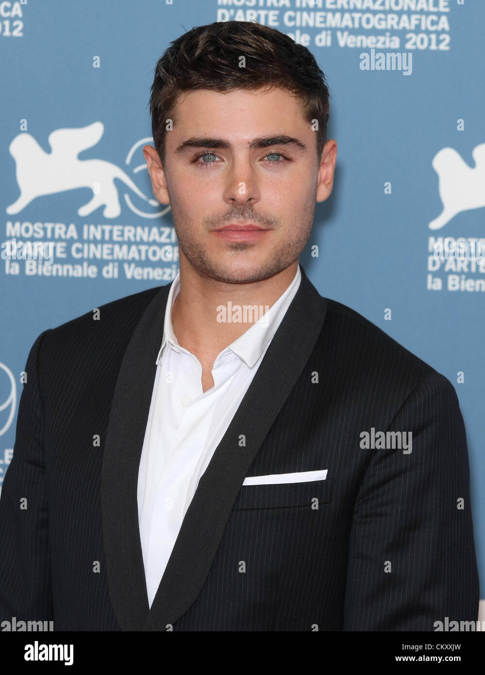 ZAC EFRON a qualsiasi prezzo. PHOTOCALL. 69ESIMO FESTIVAL DEL CINEMA DI VENEZIA Venezia Italia 31 Agosto 2012 Foto Stock