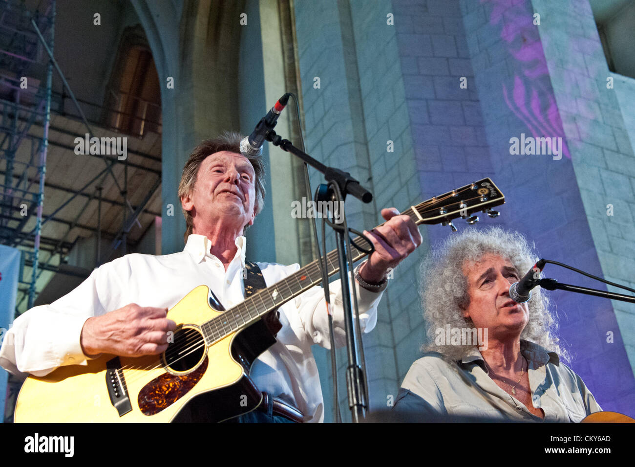 Brian può rocce per la fauna selvatica con Joe Brown al Wildlife rocce, Cattedrale di Guildford, sabato 1 settembre 2012 photo©Julia Claxton Foto Stock