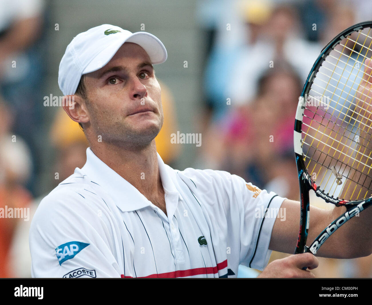 05.09.2012. Flushing Meadows, NY, STATI UNITI D'AMERICA. Un lacrimoso Andy Roddick fan offerte arrivederci dopo la perdita di Juan Martin Del Potro di Argentina nel ciclo di 16, rendendo questo Andy l'ultimo corrisponde a US Open Tennis torneo di Billie Jean King National Tennis Center in Flushing, New York. Roddick ha annunciato il suo ritiro prima questa settimana. Foto Stock