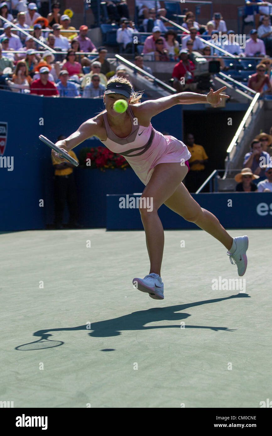 New York, Stati Uniti d'America. Il 7 settembre 2012. Maria Sharapova (RUS) competere nel femminile semifinali al 2012 US Open Tennis Tournament Flushing, New York. Stati Uniti d'America. Foto Stock