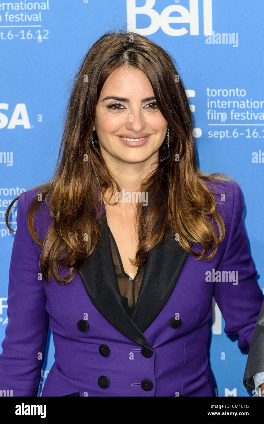 Toronto, Ontario, Canada - Penelope Cruz assiste il "due volte nato' photo chiamata durante il 2012 a Toronto International Film Festival che si tiene a TIFF Bell Lightbox il 13 settembre 2012 a Toronto in Canada. Foto Stock