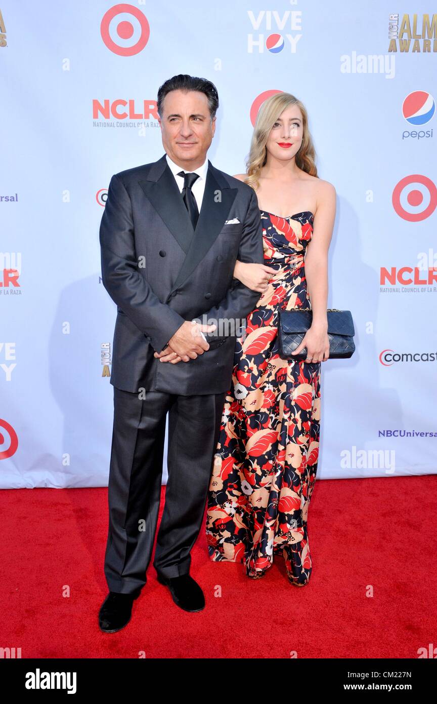 Stati Uniti d'America. Andy Garcia, figlia presso gli arrivi per 2012 NCLR ALMA Awards, Pasadena Civic Auditorium di Pasadena, CA il 16 settembre 2012. Foto di: Elizabeth Goodenough/Everett Collection Foto Stock