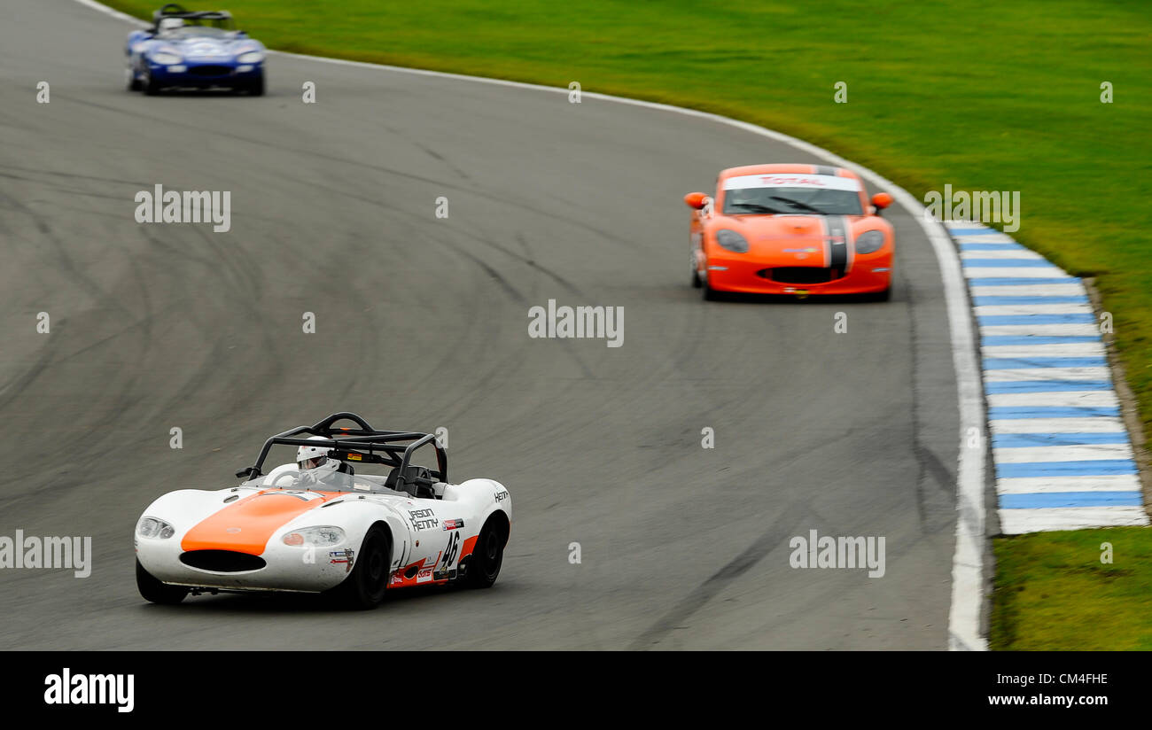 30.09.2012 Derby, Inghilterra. Britains grande Medaglia d'oro alle Olimpiadi vincendo via ciclista Jason Kenny (GBR) in azione nel suo Ginetta G20 Durante gara 2 del totale Quartz Ginetta GT5 Challenge round a Donington Park circuito, UK. Foto Stock