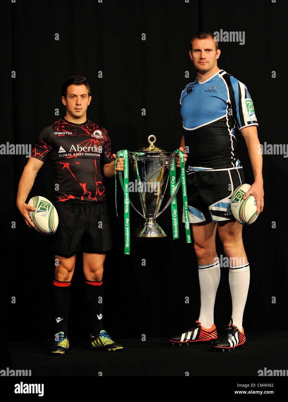 01.10.2012. Londra, Inghilterra. Scozia squadra di rugby di Edimburgo capitano Greig Laidlaw con Glasgow Warriors capitano Alastair Kellock durante il regno unito Heineken Cup e Amlin Challenge Cup stagione lanciare a Sky Studios il 1 ottobre 2012 a Londra, Inghilterra. Foto Stock