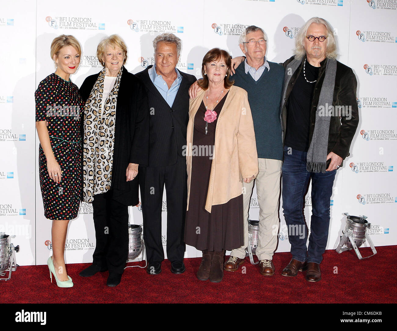Sheridan Smith, Dame Maggie Smith, Dustin Hoffman, Pauline Collins, Tom Courteney e Billy Connolly al BFI London Film Festival Photocall per quartetto presso l'impero, Leicester Square, London - 15 ottobre 2012 foto di persone Press/Alamy live news. Regno Unito. Foto Stock