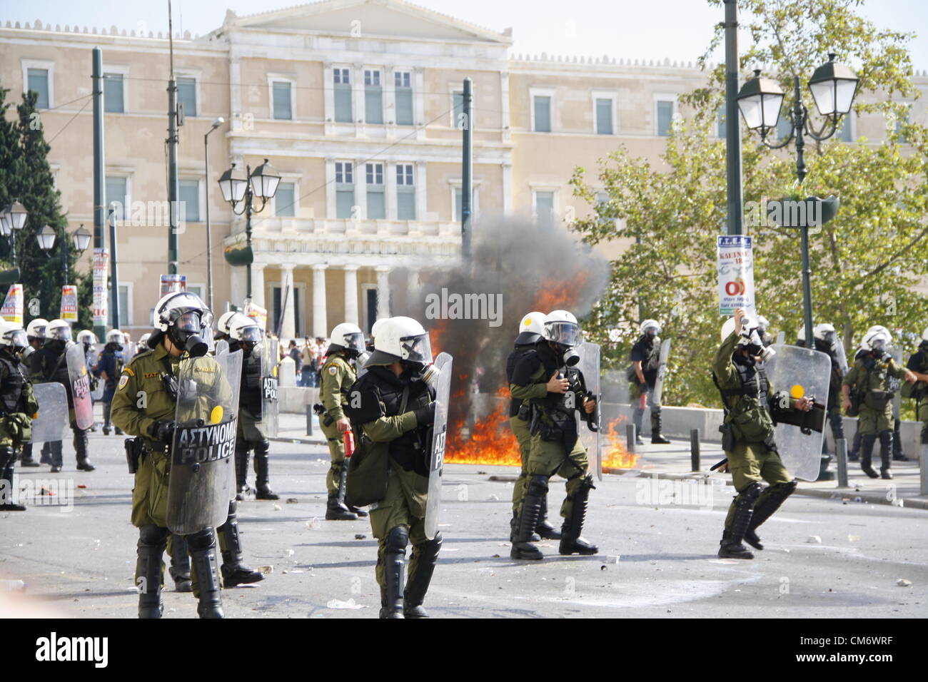 Scontri durante la protesta dell'Unione, Grecia, Atene, 18 Ottobre 2012 Foto Stock