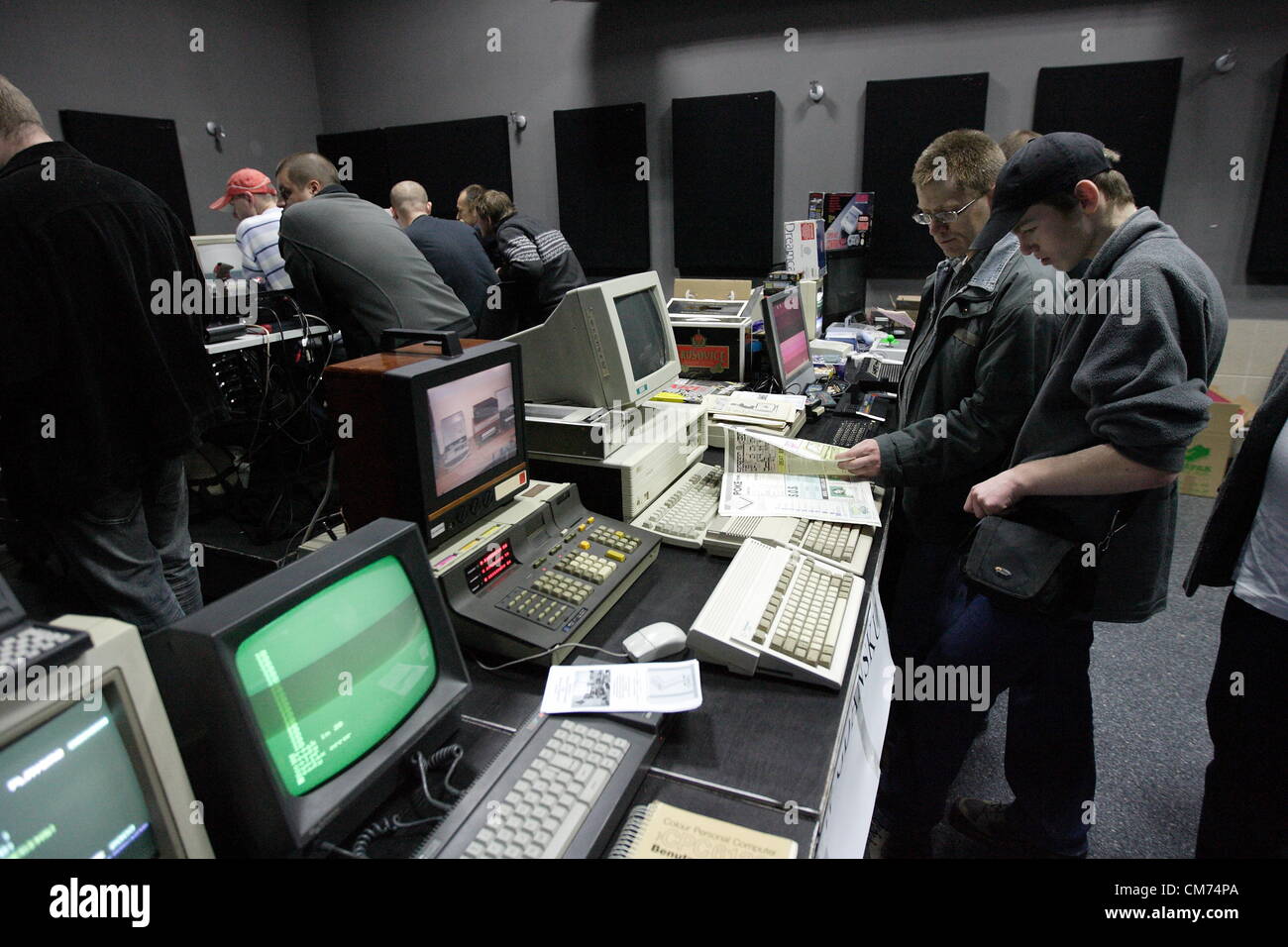 Gdansk, Polonia 20th, ottobre 2012 RETRO KOMP Gdansk 2012 - vecchi computer ( Atari, Amiga, Commodore, MSX, Nintendo, Sega, Timex ZX Spectrum ecc. ) Fans Meeting in Gdansk. Credito: Michal Fludra / Alamy Live News Foto Stock