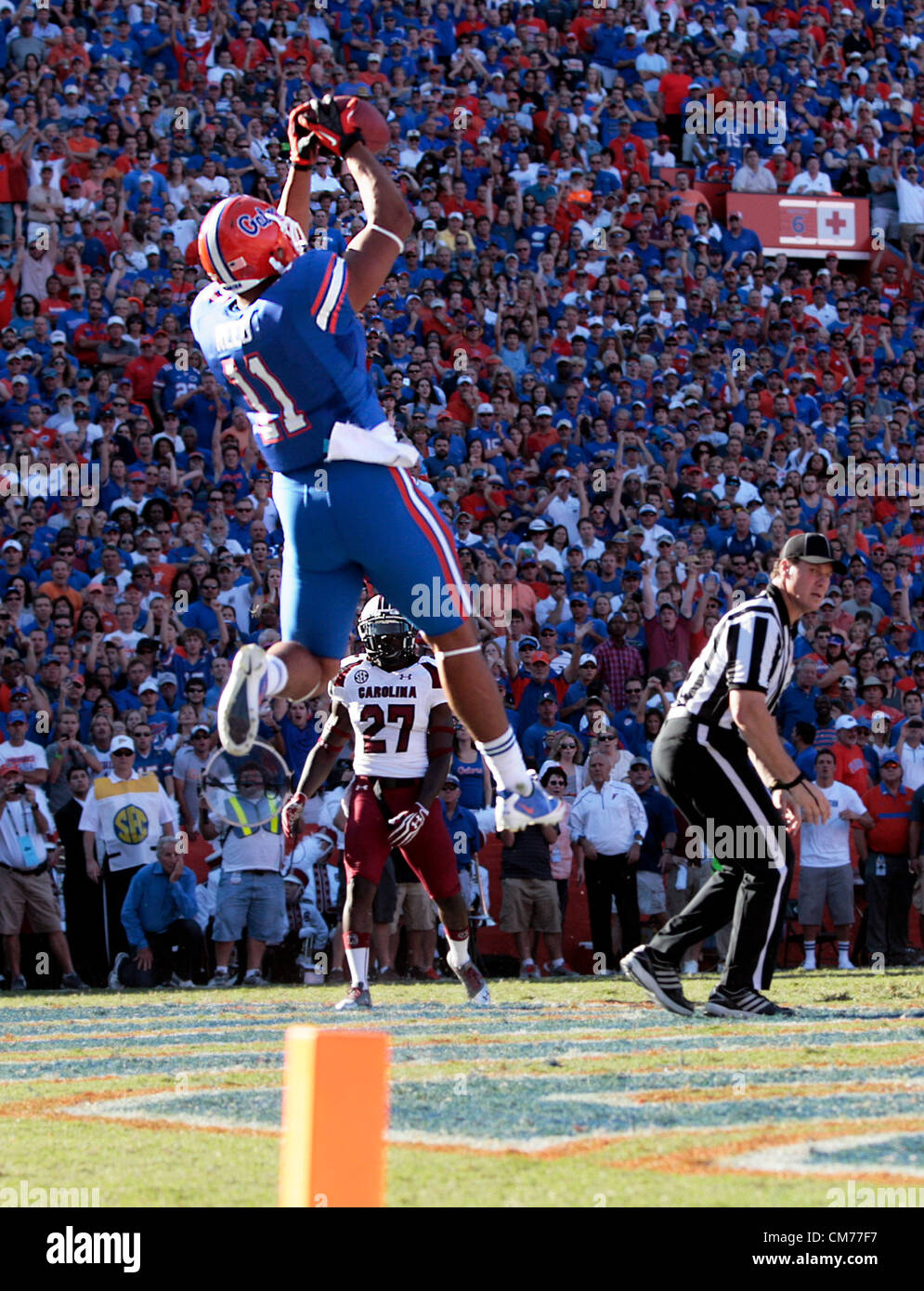 20 ott. 2012 - Florida, Stati Uniti - Sarà VRAGOVIC | Orari.ot 360417 vrag gators 12 di (10/20/12 Gainesville, Florida) Florida Gators manualmente l'estremità Giordania Reed (11) rende la cattura in endzone per un touchdown durante il secondo trimestre del South Carolina Gamecocks al Florida Gators gioco di calcio a Ben Hill Griffin Stadium a Gainesville, Florida il Sabato, Ottobre 20. (Credito Immagine: © sarà Vragovic/Tampa Bay volte/ZUMAPRESS.com) Foto Stock