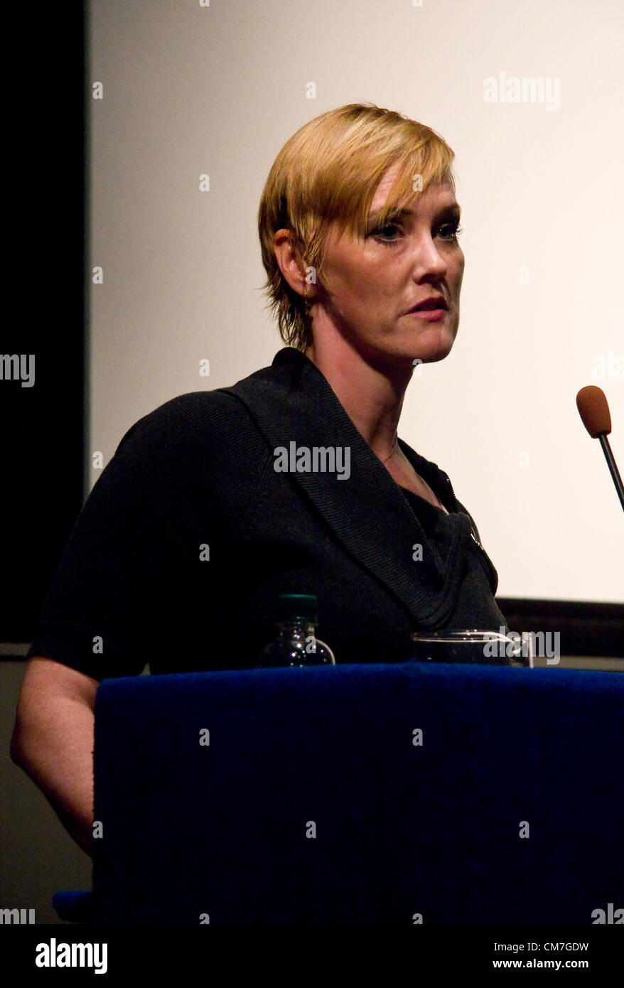 Premiato il giornalista investigativo, Heather Brooke, parla a Sheffield spento il ripiano Festival di parole, Sheffield, Regno Unito Foto Stock
