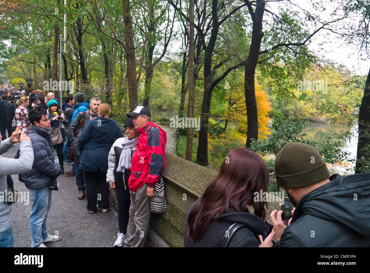 NEW YORK - 30 ottobre: 2012 devastazione visibile in Central Park un giorno dopo l uragano Sandy Ottobre 30, 2012 in New York City. (Foto di Donald Bowers ) Foto Stock