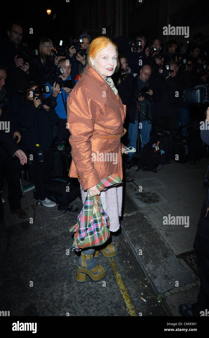 31 ottobre 2012: Vivienne Westwood assiste il Harper's Bazaar donne dell'anno dei premi al Claridges Hotel di Londra, Regno Unito. Foto Stock