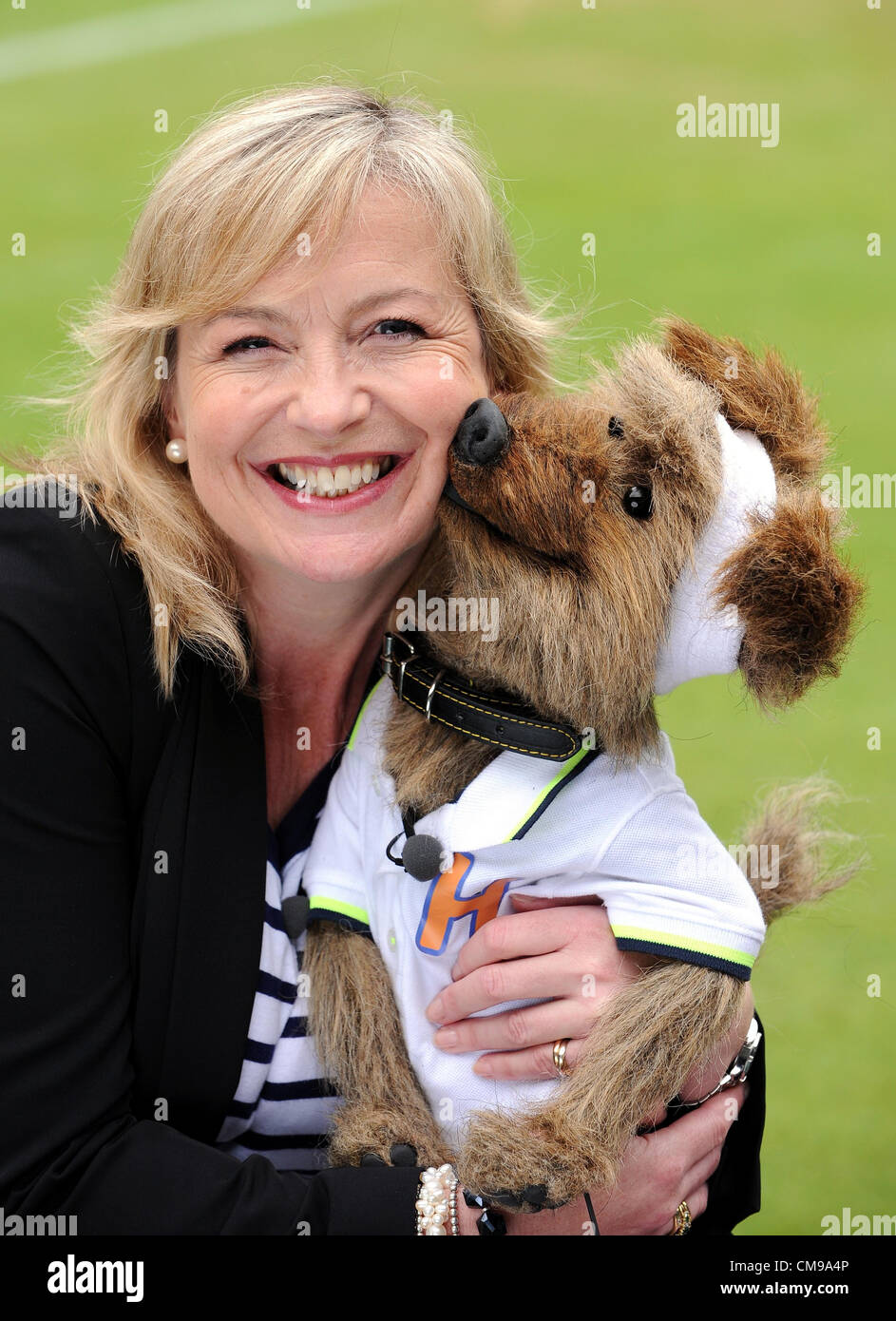 CAROL KIRKWOOD HACKER BBC METEO PRESENTER CBBC BBC METEO PRESENTER & CBBC P All England Tennis Club Wimbledon Londra Foto Stock