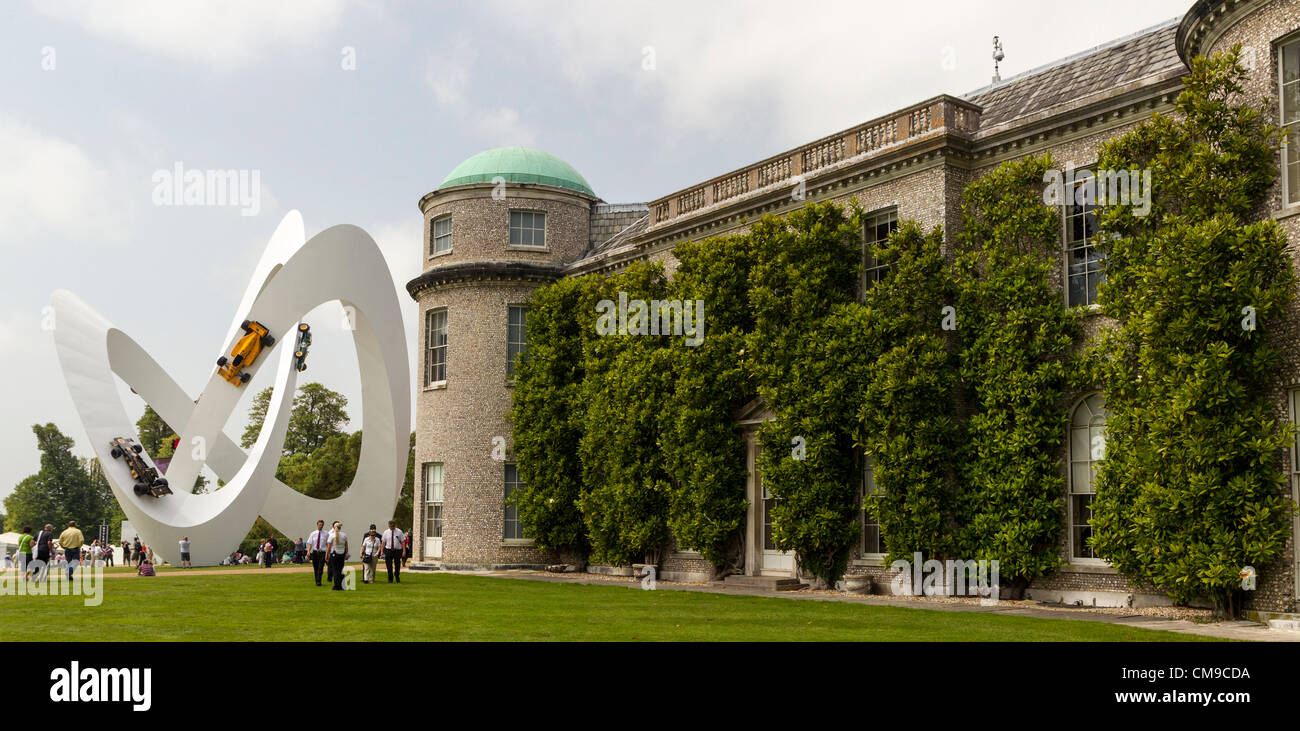 Goodwood House, West Sussex. Regno Unito. Il 28 giugno 2012. La Lotus visualizzato nella parte anteriore di Goodwood House durante il Goodwood Festival of Speed, svoltasi nella motivazione del conte di marzo la station wagon. Foto Stock