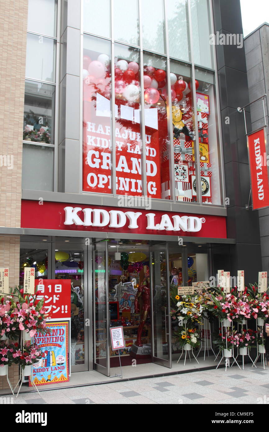 Giugno 28, 2012, Tokyo, Giappone - Kiddy Land Harajuku Grand Opening Premere Anteprima. L'apertura pubblica sarà il 1 luglio, 2012 - Harajuku Tokyo Foto Stock