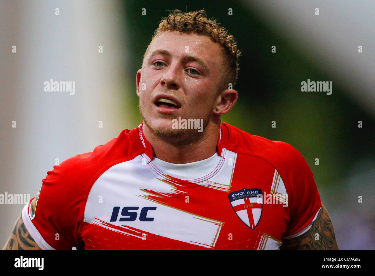 04.07.2012 Huddersfield, Inghilterra. Inghilterra try scorer Josh CHARNLEY (Wigan Warriors) assortiti di origine internazionale Match 2 al Galpharm Stadium Foto Stock