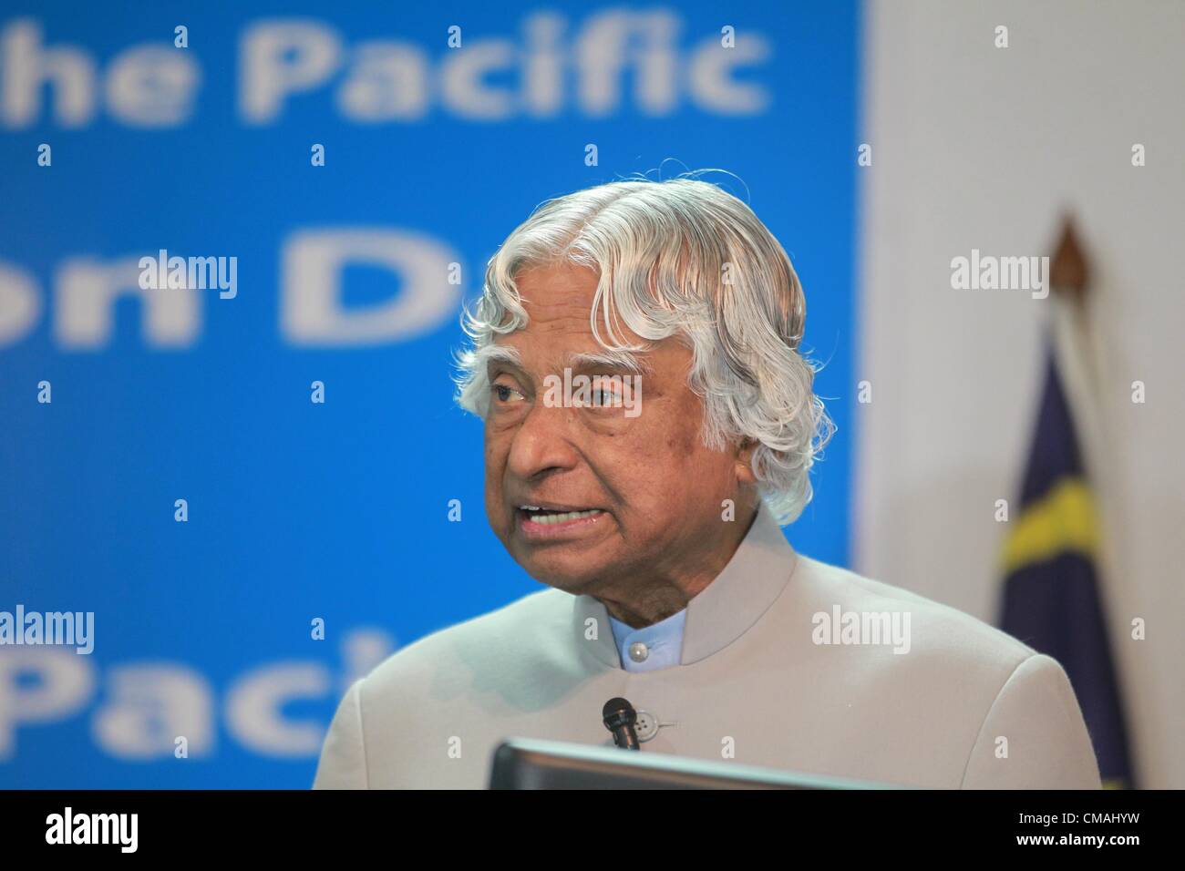 5 luglio 2012 - Dhaka, Bangladesh - 05 luglio 2012 Dhaka. Bangladesh - Ex presidente indiano APJ Abdul Kalam giovedì ha erogato una lecture condividendo le sue idee di globale dello sviluppo delle zone rurali in coincidenza con la xxxiii anniversario della fondazione celebrazioni di Dhaka-centro basata su uno sviluppo rurale integrato per l'Asia ed il Pacifico (Cirdap). Egli è su una due giorni di visita in Bangladesh per frequentare la XXXIII giornata fondazione celebrazione del Cirdap. Â© Monirul Alam (credito Immagine: © Monirul Alam/ZUMAPRESS.com) Foto Stock