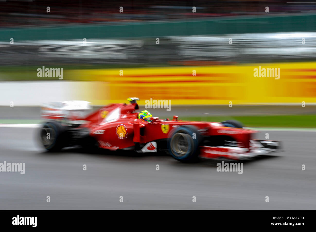 07.07.2012 Towcester, Inghilterra. Felipe Massa del Brasile e la Scuderia Ferrari in azione durante il Q2 in qualifica per il Santander British Grand Prix, Round 9 del 2012 FIA del Campionato del Mondo di Formula 1 sul circuito di Silverstone. Foto Stock