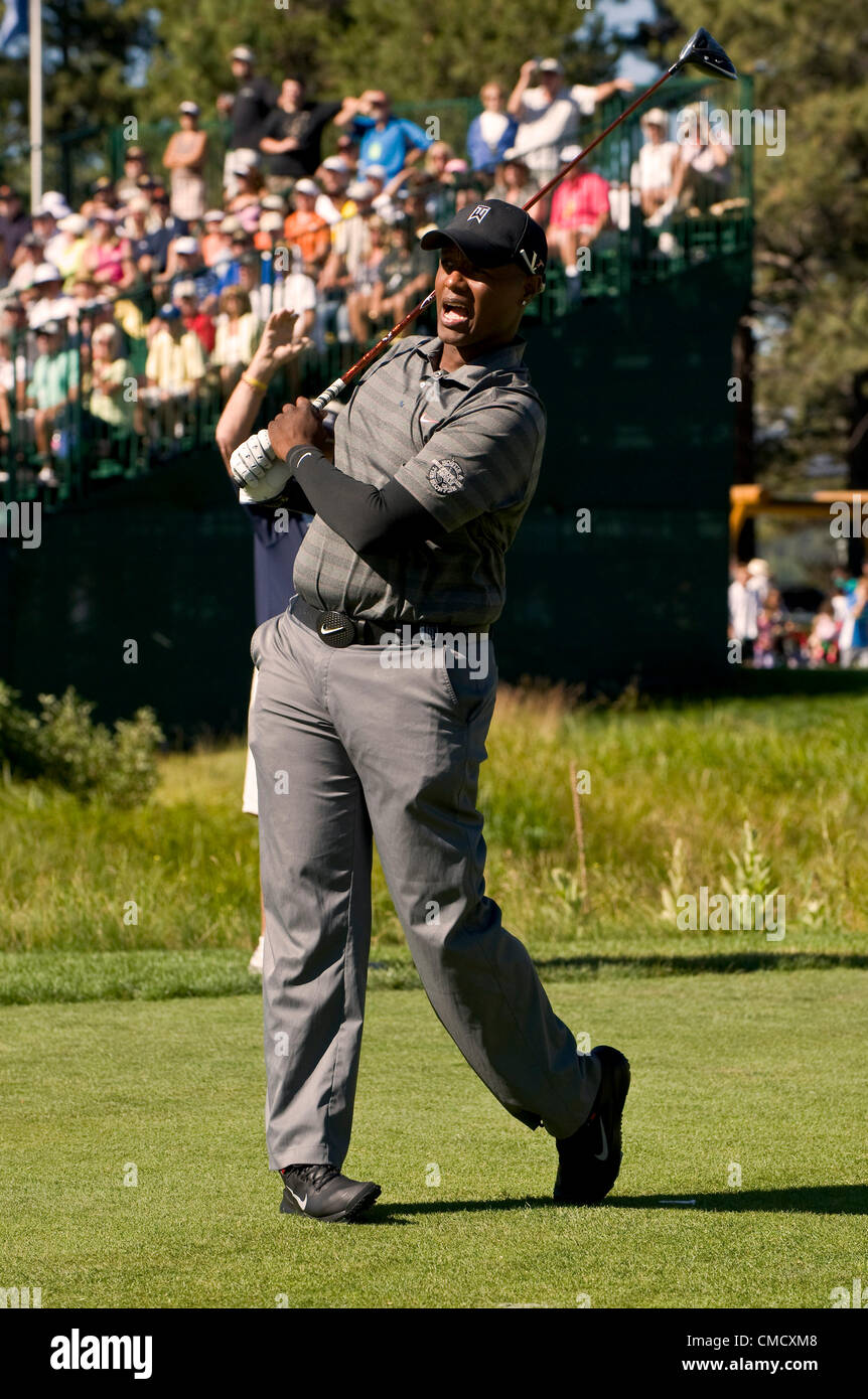 Luglio 20, 2012 - Stateline, Nevada, Stati Uniti d'America - Vincitore del premio "La Voce", Javier Colon svolge per la XXII edizione del secolo americano campionati a Edgewood Tahoe Campo da Golf. Il fatto-per-tv ACC, proprietà e trasmessa dalla NBC Sports, è il mondo del premier celebrity golf tournament. Foto Stock