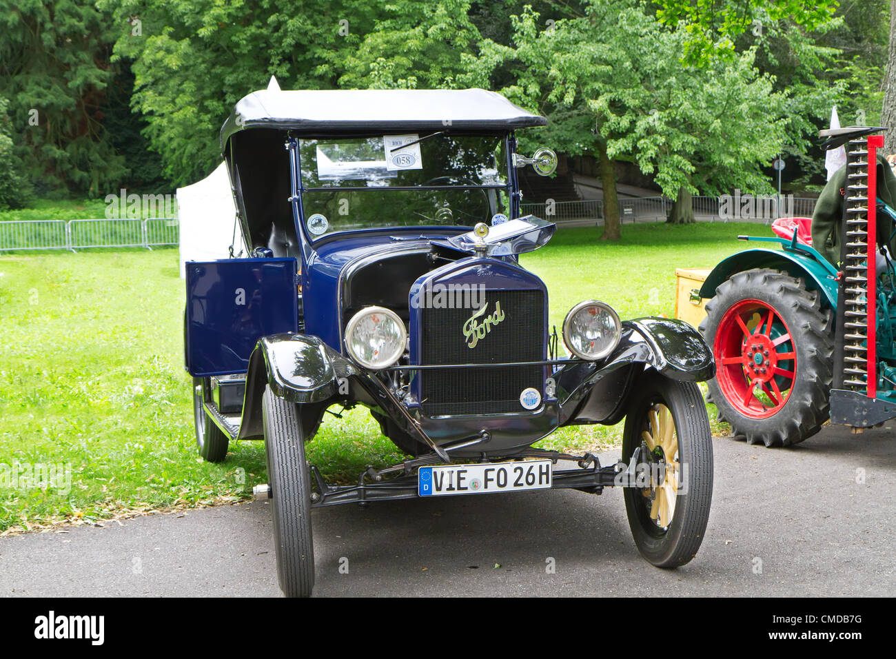 BADEN-BADEN, Germania - 13 luglio: "FORD " (1927) presso il Salone Internazionale delle vecchie auto "Internationales Oldtimer-Meeting Baden-Baden' sulla luglio 13, 2012 a Baden Baden, Germania. Foto Stock