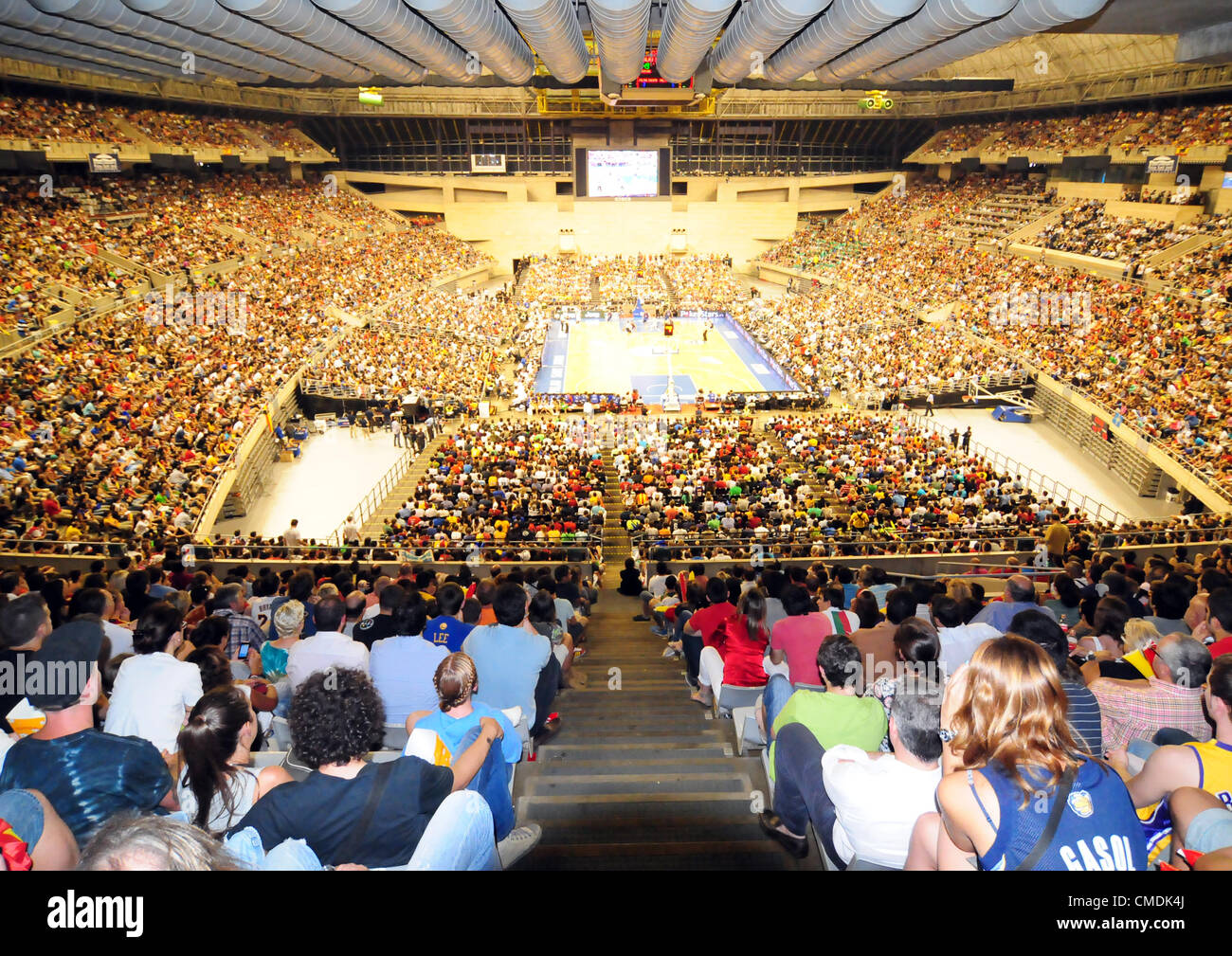 La pallacanestro pre-partita olimpico Spagna - STATI UNITI D'AMERICA (Barcellona. Spagna, 24 luglio 2012) la vista del Palau Sant Jordi sono stati il match ha avuto luogo Foto Stock