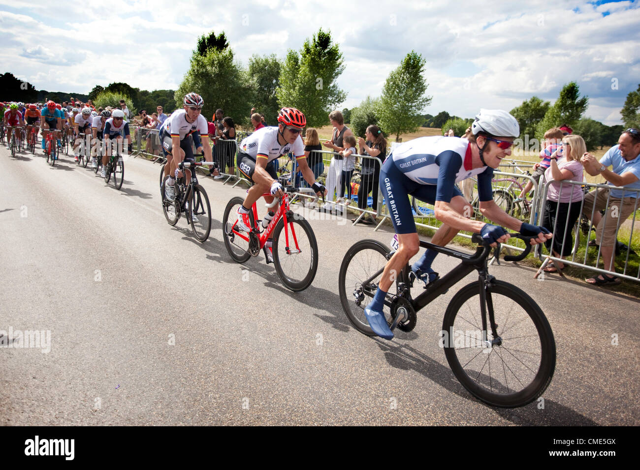 Olimpiadi di Londra 2012. Richmond Park, London, Regno Unito immagine mostra Bradley Wiggins nella mens escursioni in bicicletta da corsa su strada attraversando il Parco di Richmond dove il Team GB persi su medaglie dopo la delusione nella mens Olympic Escursioni in bicicletta da corsa su strada. Foto Stock