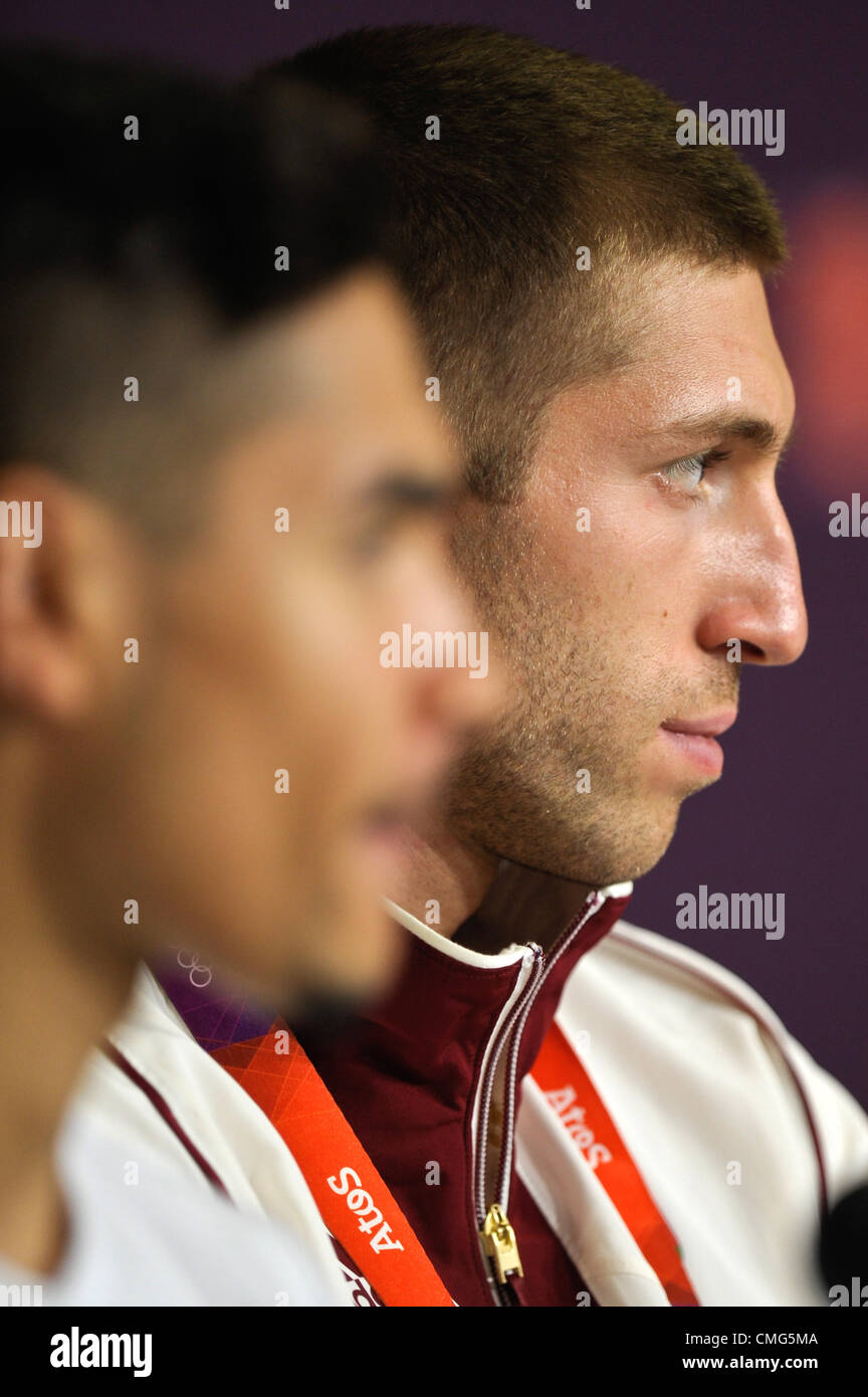 05.08.2012. Londra, Inghilterra. Giochi Olimpici di Londra 2012. La ginnastica dei singoli apparecchi finali North Greenwich Arena . T Krisztian BERKI di Ungheria vincitore della medaglia di oro sul cavallo Pomell Foto Stock