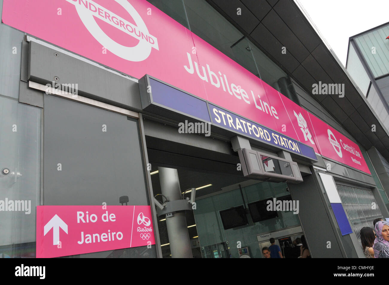 Stratford, Londra, Regno Unito. Il 13 agosto 2012. Indicazioni per "Rio de Janeiro" alla stazione di Stratford nella zona est di Londra vicino al Parco Olimpico. Rio ospiterà i prossimi giochi olimpici estivi nel 2016. Foto Stock
