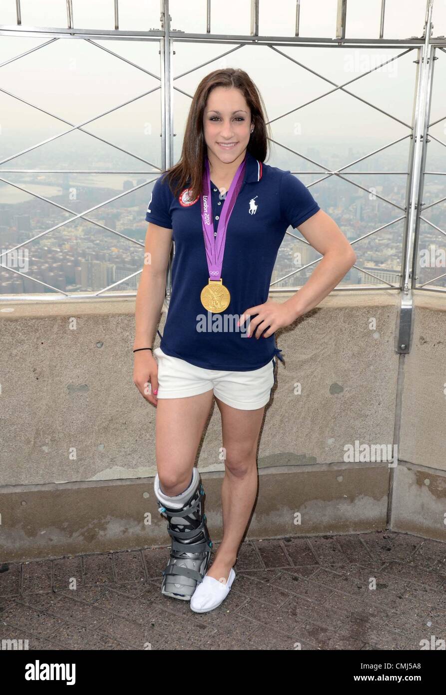 New York, Stati Uniti d'America. Martedì 14 Agosto, 2012. Jordyn Wieber di presenze per feroce 5 Foto chiamata a Empire State Building. Foto Stock